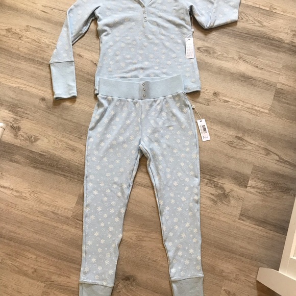 Frankie’s Bikinis Angel Waffle Long Sleeve Top and Pants Pajama Set NWT Size Lg - Picture 2 of 13